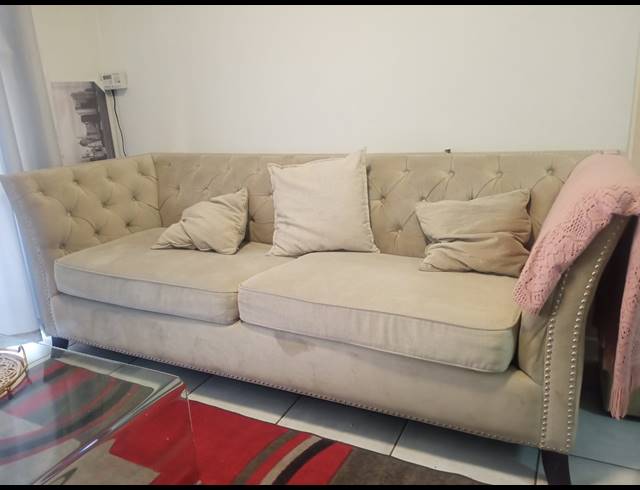 2 BEDROOM SECTIONAL TITLE FOR SALE IN LILIANTON